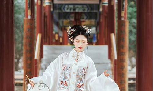 中国传统服装图片及介绍_中国具有代表性的服饰