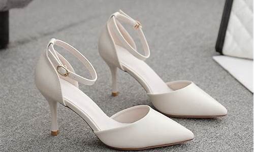 女鞋白色高跟鞋_女鞋白色高跟鞋怎么搭配